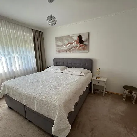 Acasa Apartment